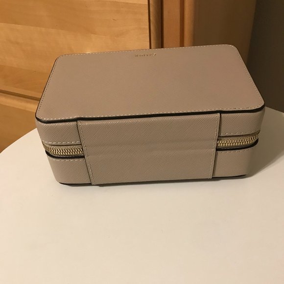 Luxury Jewelry Case - Picture 7 of 15